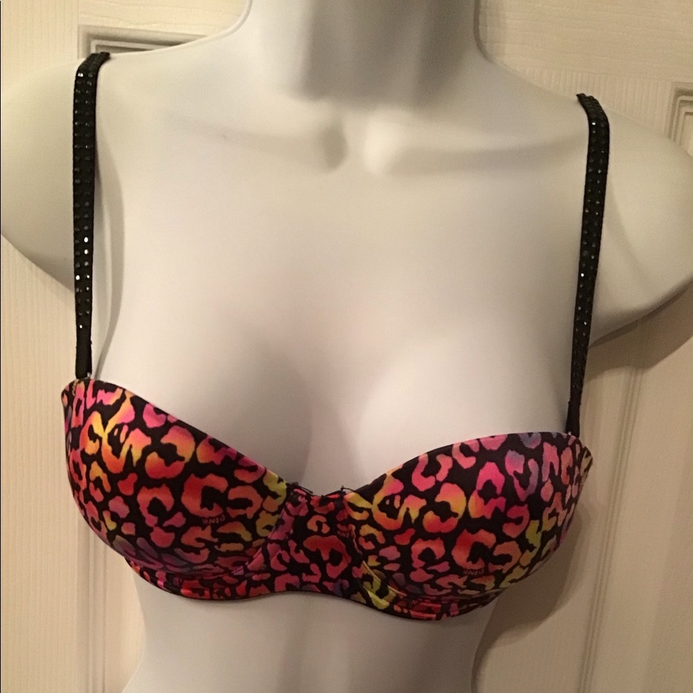 Pink/VS Bra 34A
